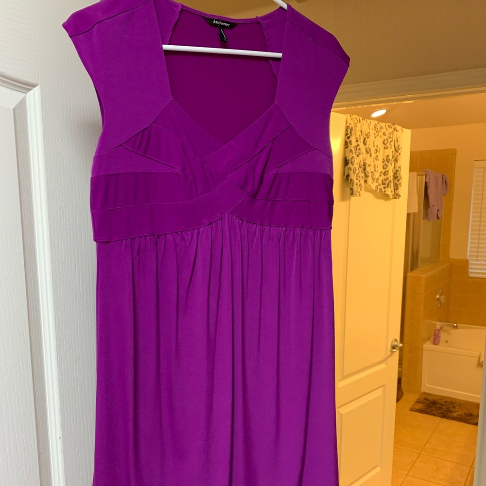 Daisy Fuentes fusia dress, short